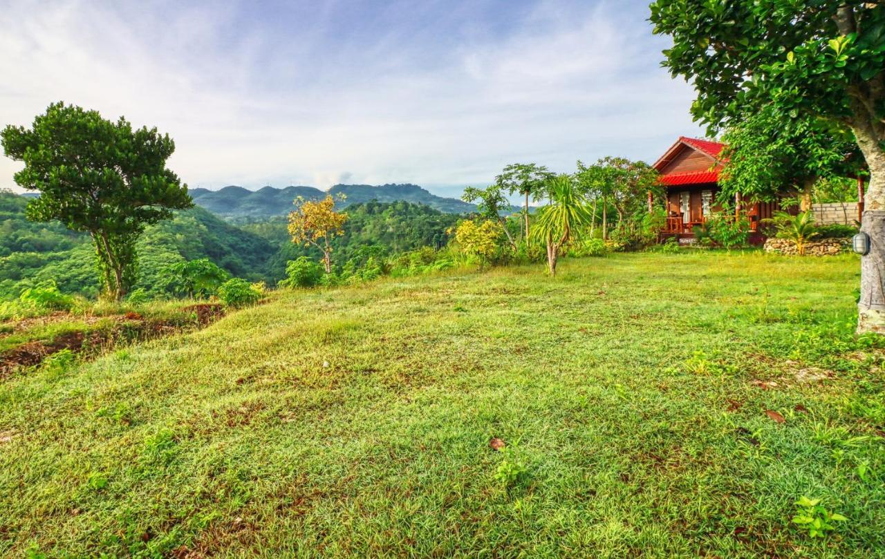 Ayu Hill Bungalows Toyapakeh Exterior photo