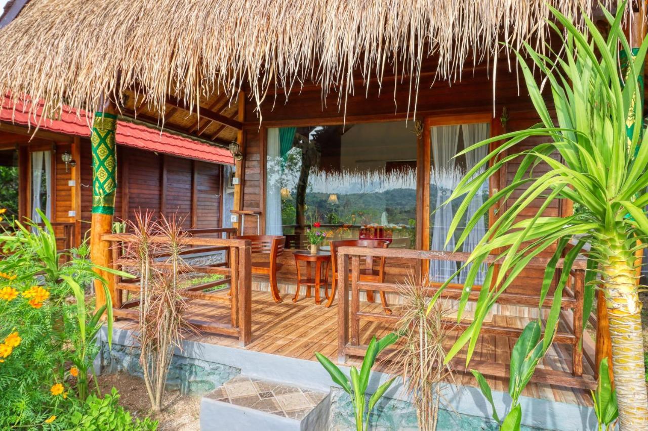 Ayu Hill Bungalows Toyapakeh Exterior photo