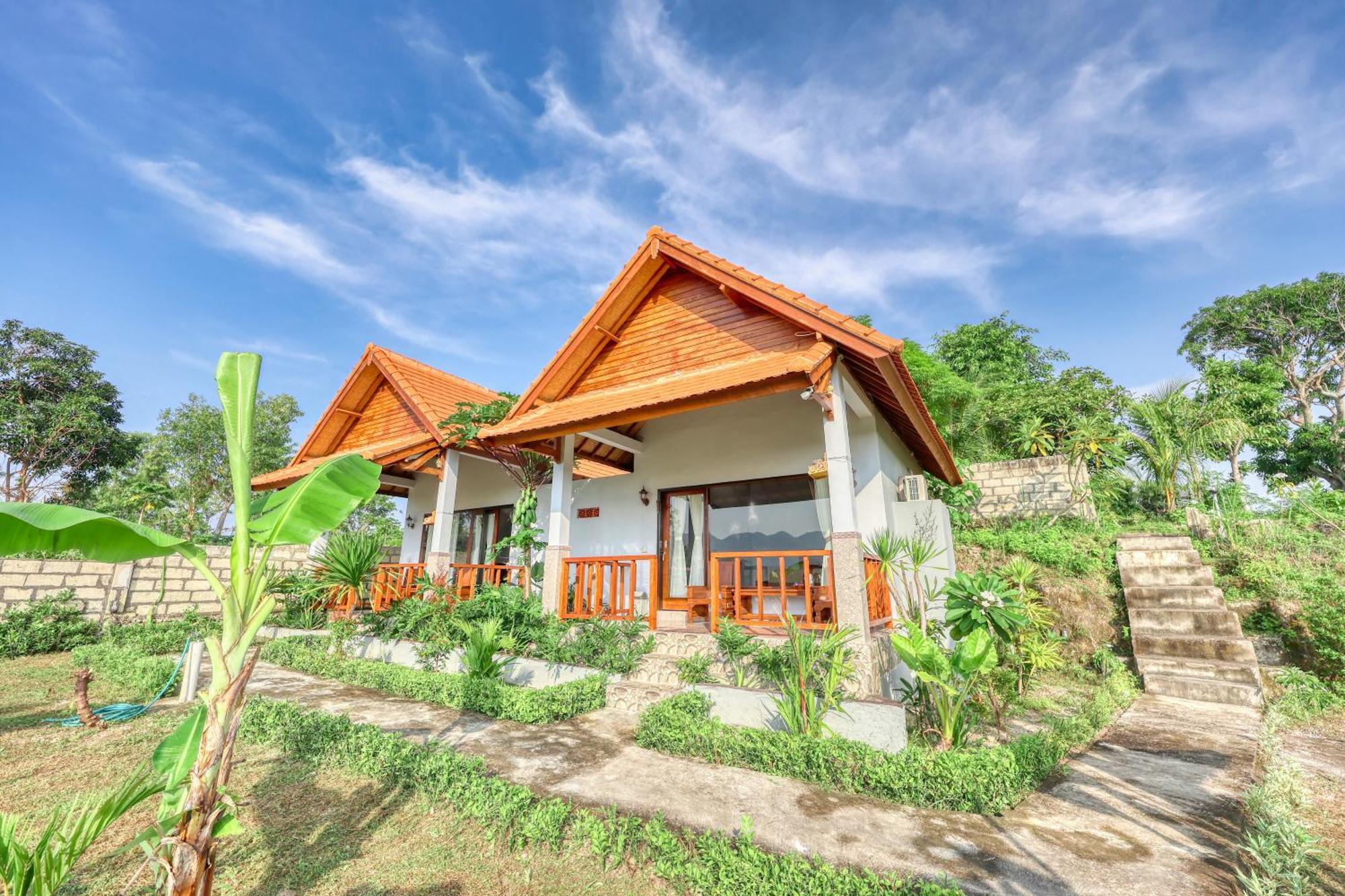 Ayu Hill Bungalows Toyapakeh Exterior photo