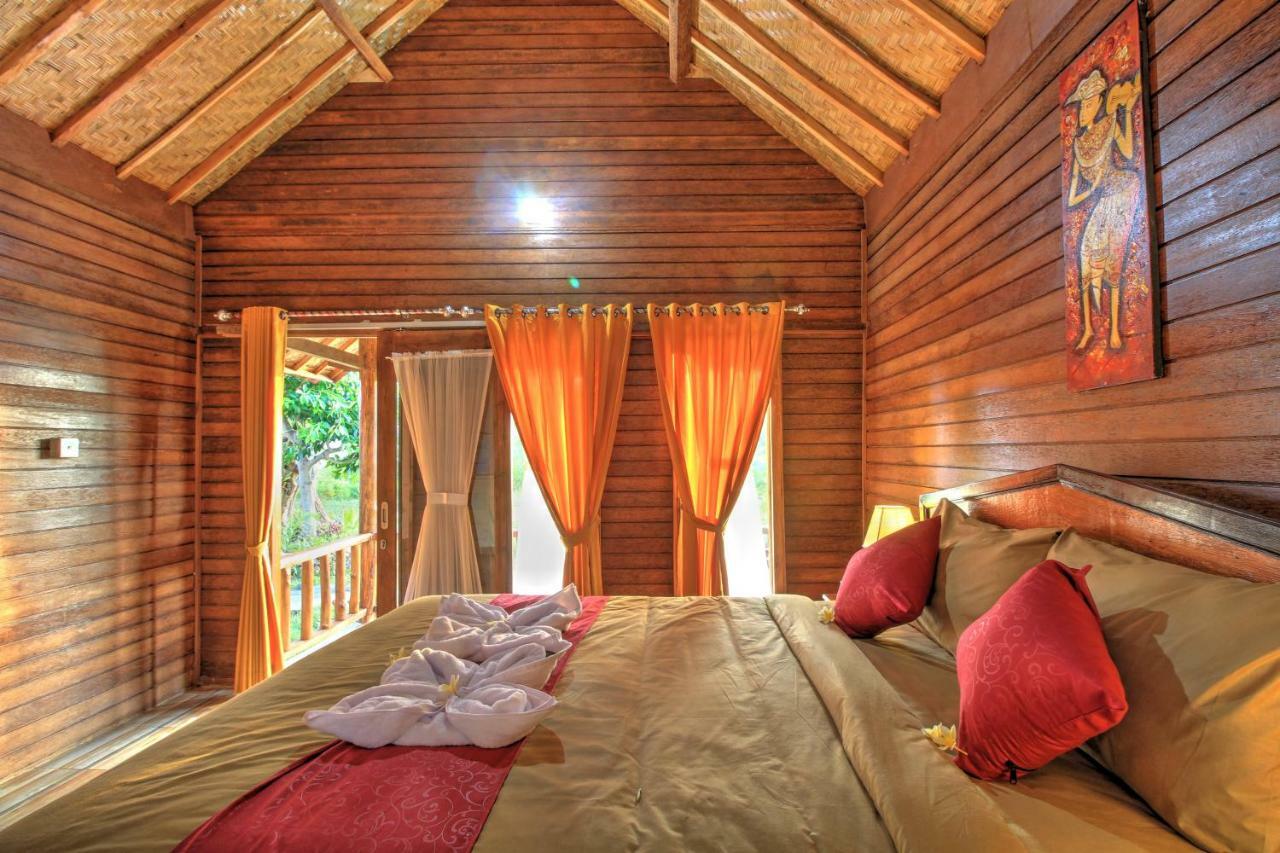 Ayu Hill Bungalows Toyapakeh Exterior photo